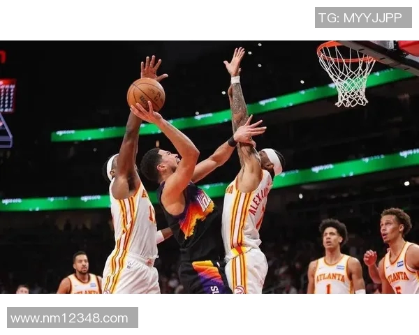 太阳官方更新伤情：布克髋部拉伤至少缺1周 海史密斯2-3周后复查